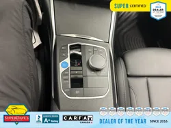 Vehicle photo 28