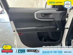 Vehicle photo 16