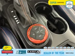 Vehicle photo 25