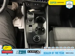 Vehicle photo 30