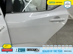 Vehicle photo 18