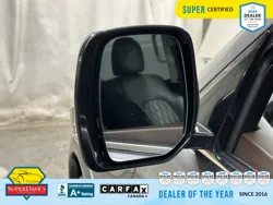 Vehicle photo 14