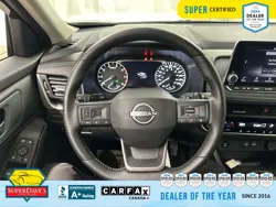 Vehicle photo 23
