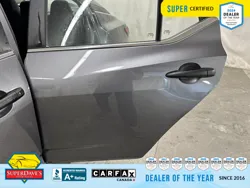 Vehicle photo 18
