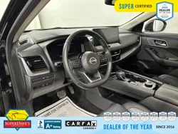 Vehicle photo 17