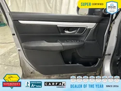 Vehicle photo 16
