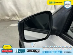 Vehicle photo 14