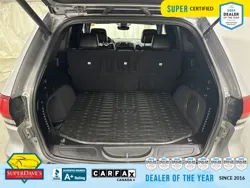 Vehicle photo 30
